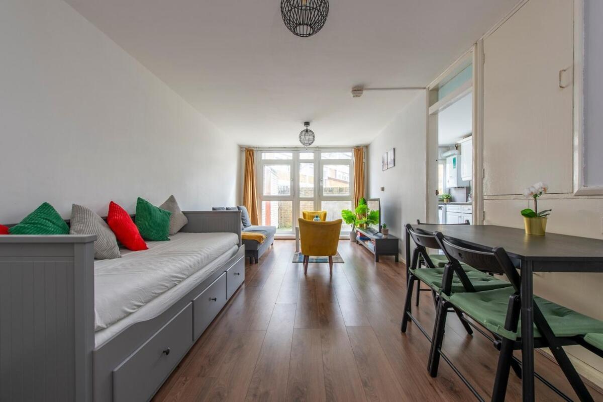 Lovely 2-bed 20 Mins To